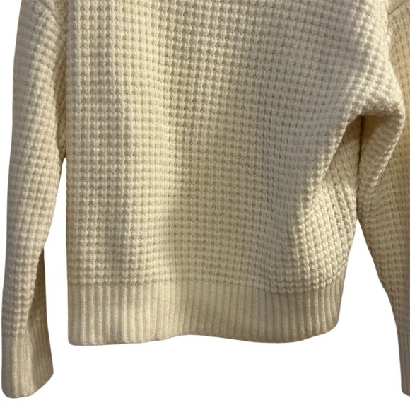 Ann Taylor Women's Weekender Waffle Knit Cream Turtleneck Cropped Sweater Size L - Picture 4 of 8
